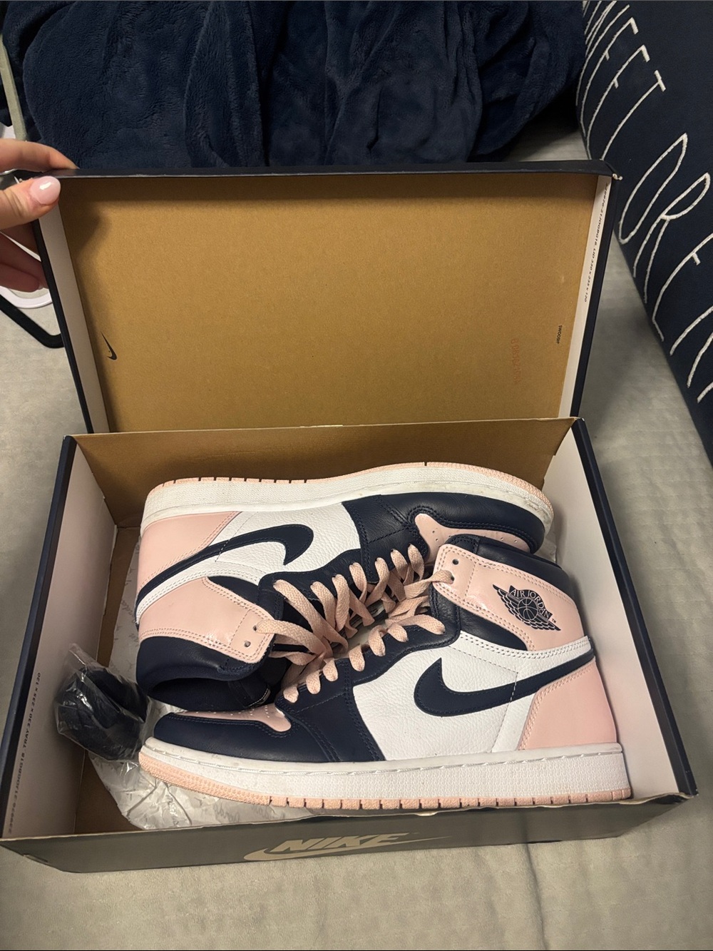 Jordan Air Jordan 1 Mid Women’s Sneakers - Pink / Navy / White